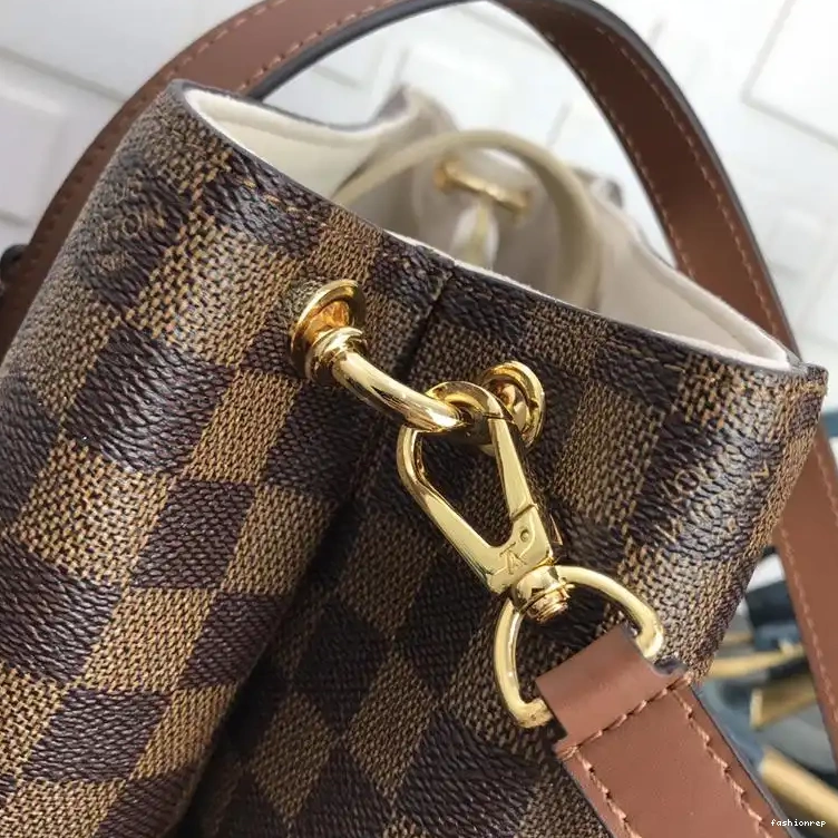 Fashionrepsfam ru 1906BL0066 LV Bags 0815